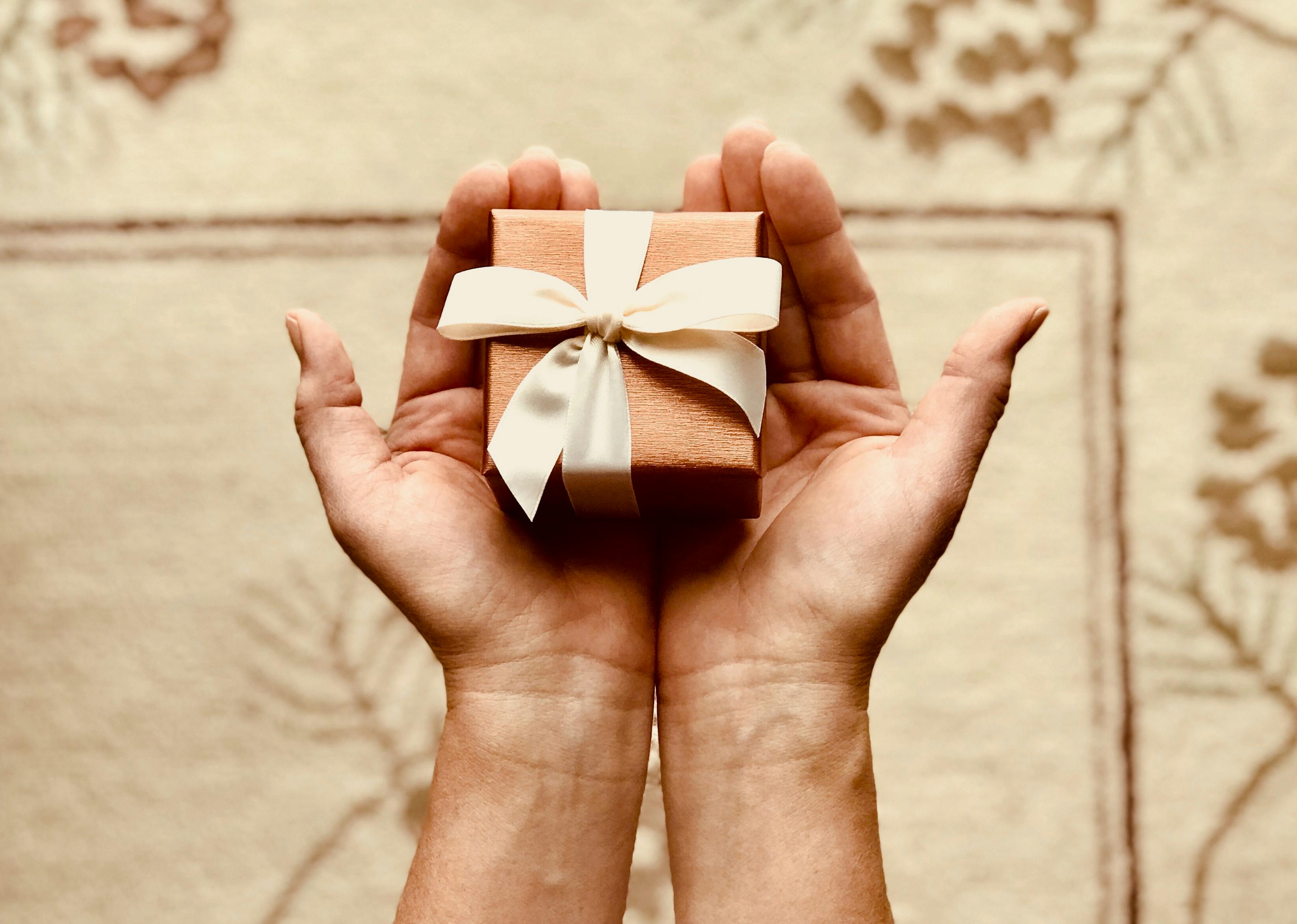 Personalized Gifts & Combos – Custom T-Shirts, Mugs, Bottles & More